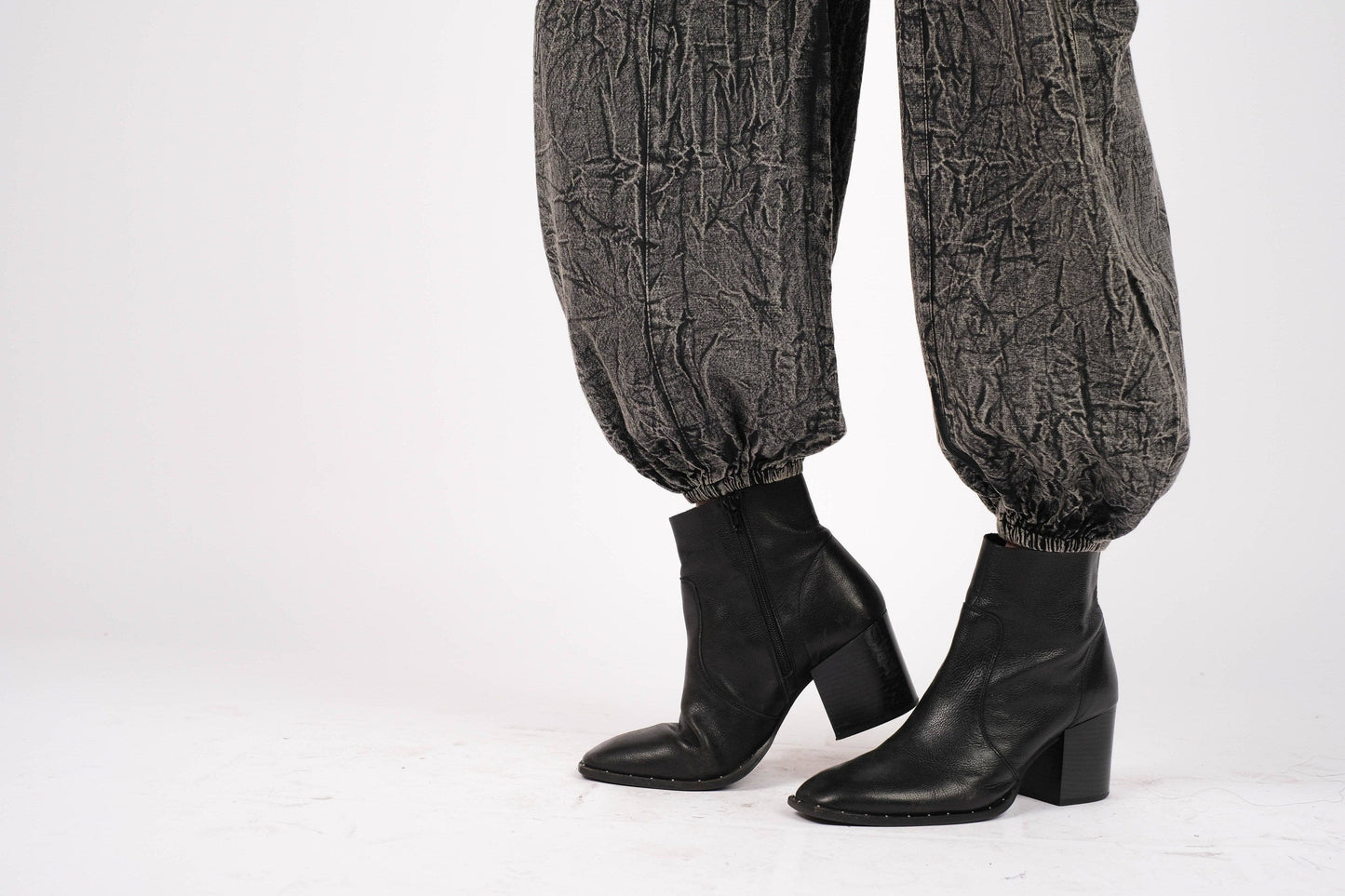 Textured Stone-Washed Cotton Overalls Cuffed Bottoms