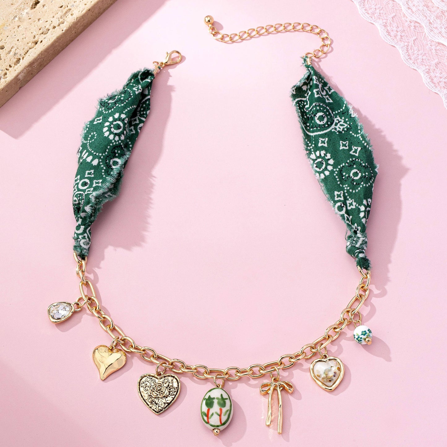 SCARF CHARM NECKLACE-PORCELAIN HEART BOW | 80N92717